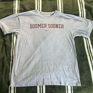 Nike Oklahoma Sooners shirt.  Mens large.